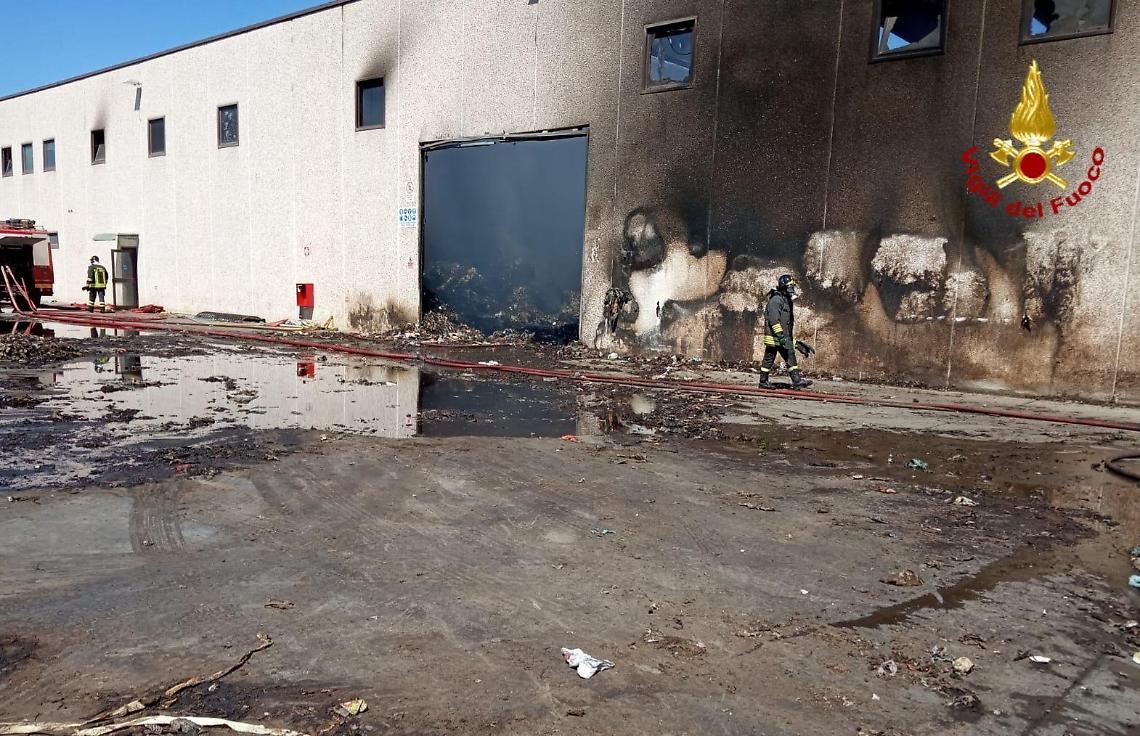 Incendio Mecoris, dissequestrati gli uffici dell'azienda. Che prova a ripartire