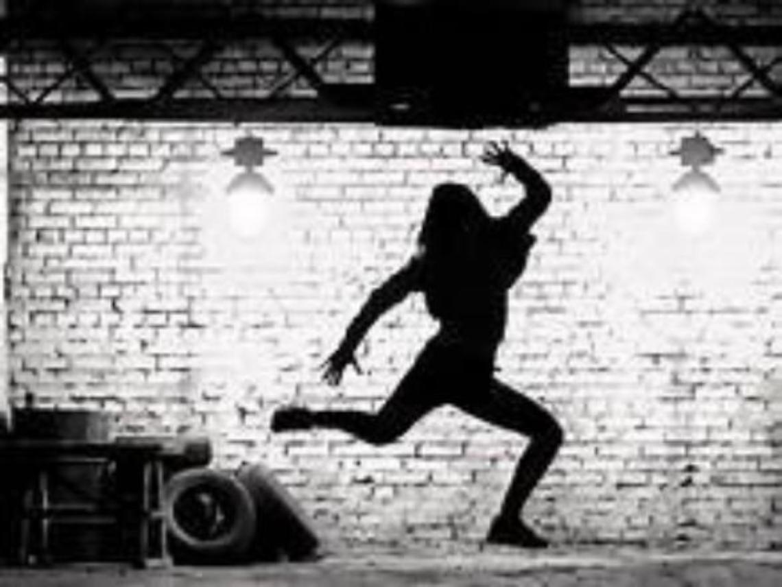 Basta con la mala movida: i giovani tornano in piazza con l'hip hop