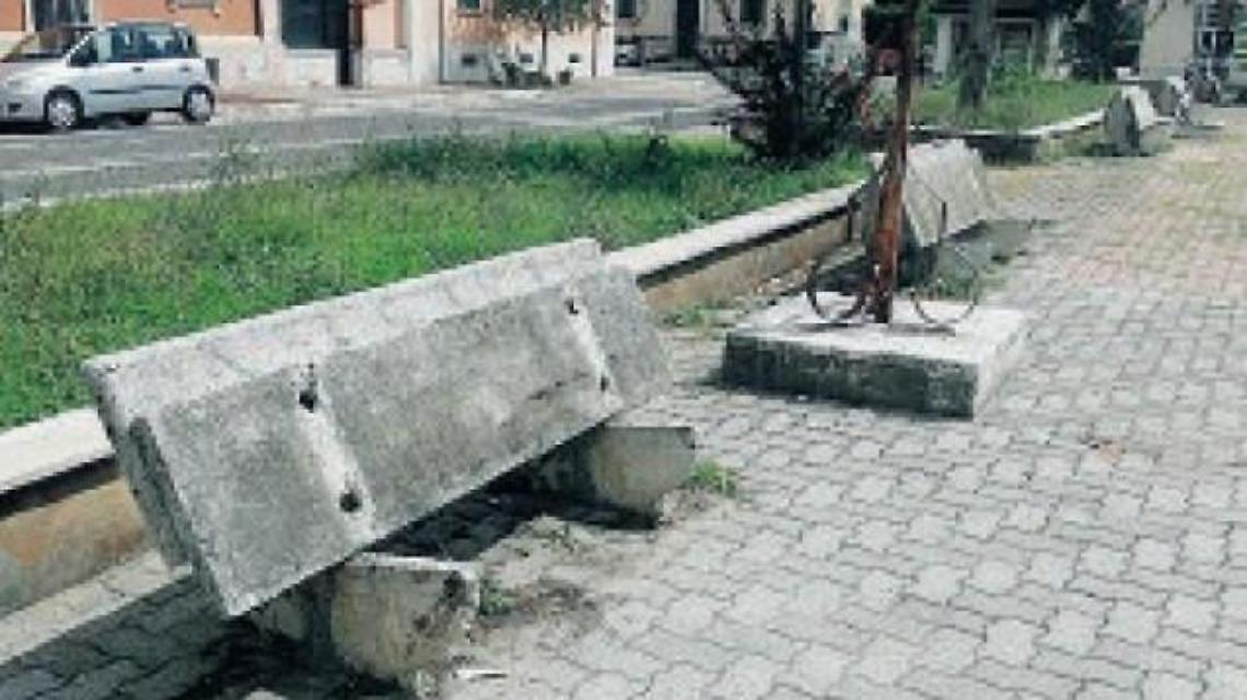 Riqualificazione rione Napoli: botta e risposta tra M5S e sindaco