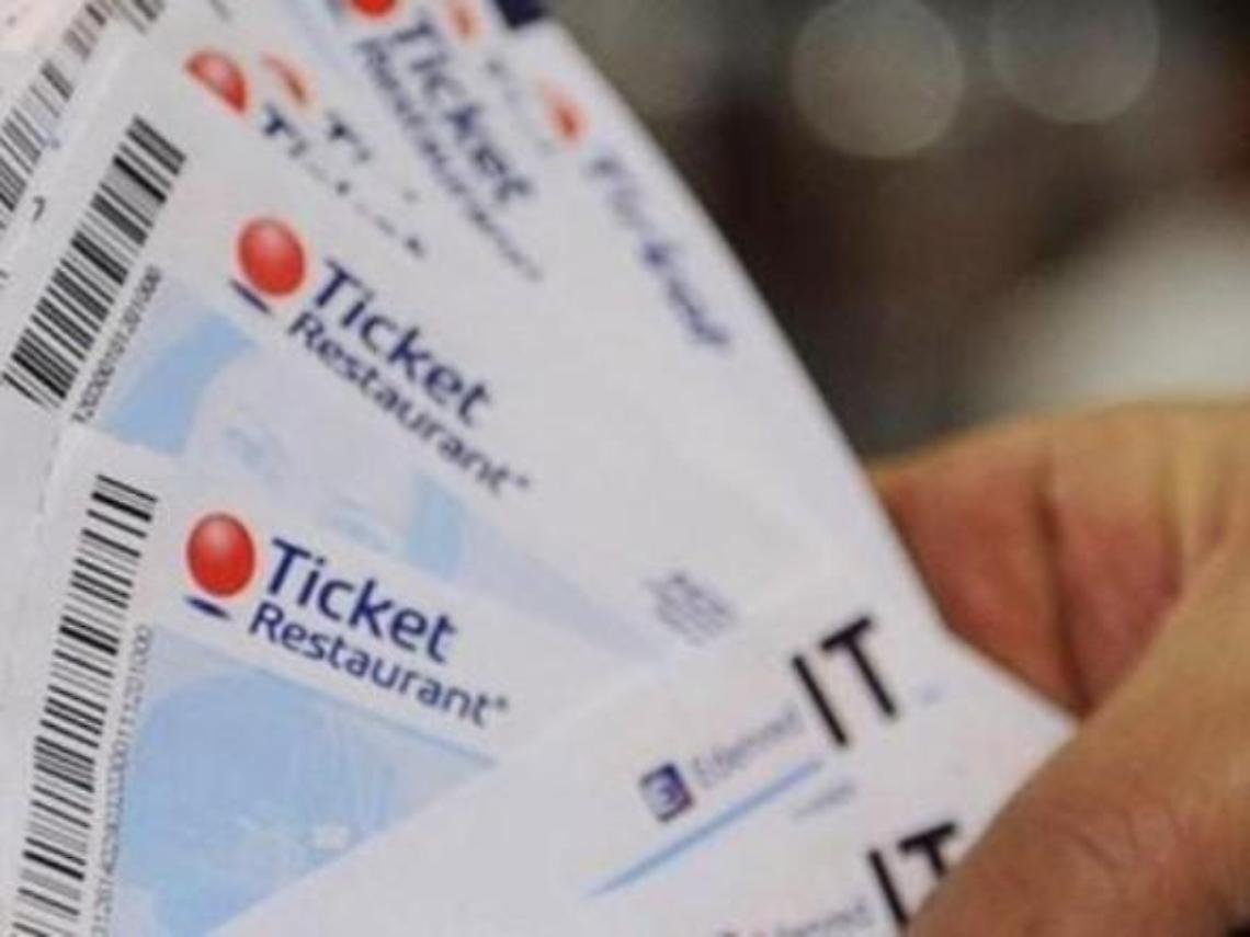 Ladri di buoni pasto, rubati ticket per 3500 euro: denunciati in tre