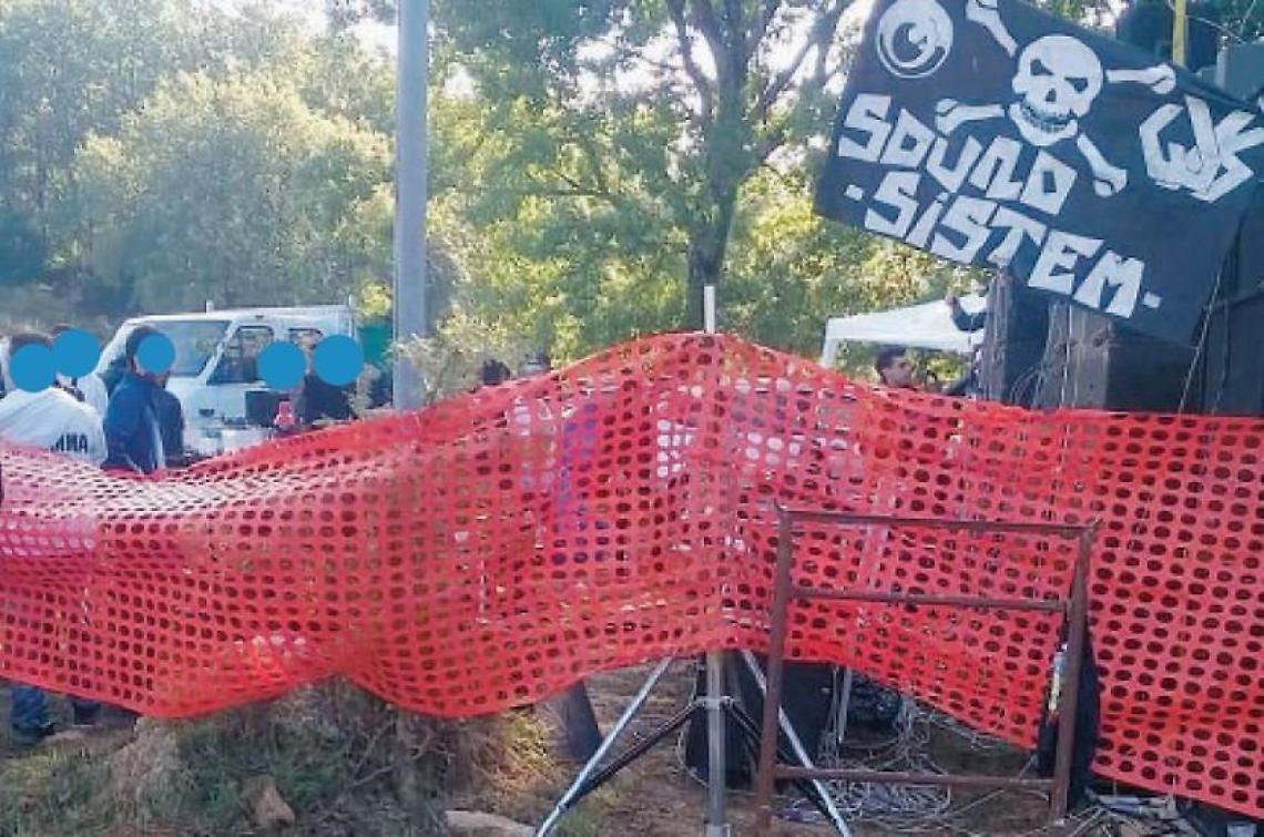Rave party a base di acid house e droga: all'alba l'irruzione dei carabinieri