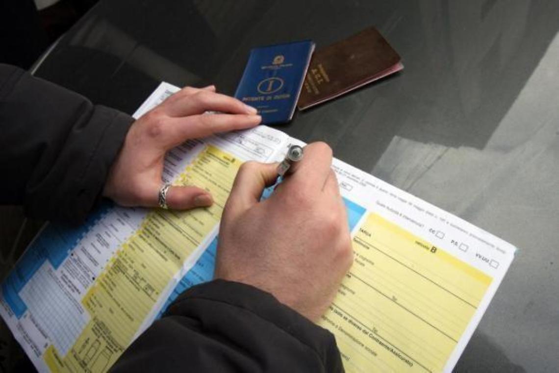 Truffe alle assicurazioni: anche due ciociari tra i diciassette coinvolti