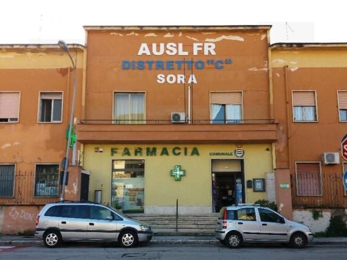 Farmacia comunale, dipendenti preoccupati: arriva il preavviso di licenziamento