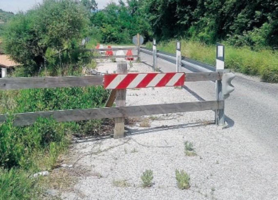 Frane e strade da sistemare: dopo oltre dieci anni ancora nessun intervento