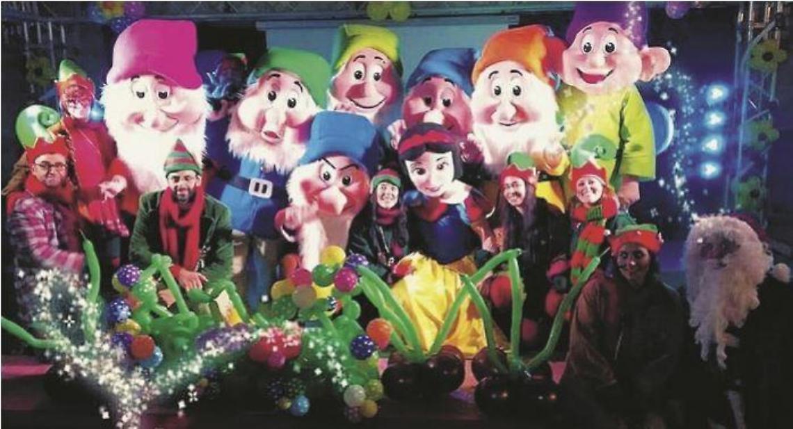 Si accende la poesia del Natale: il Magico Villaggio apre le porte
