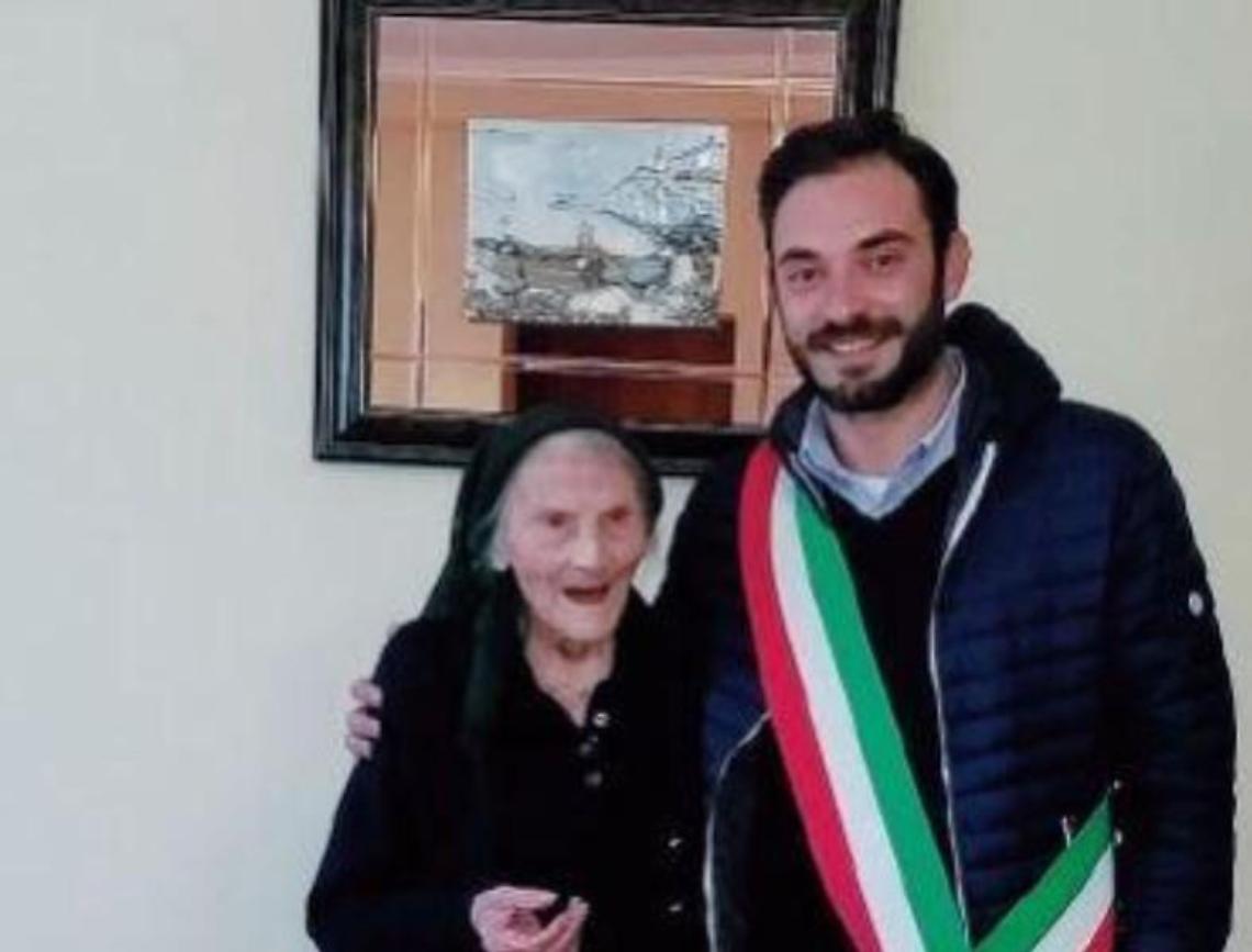'Nonna' Teresa Nardone spegne 105 candeline: comunità in festa