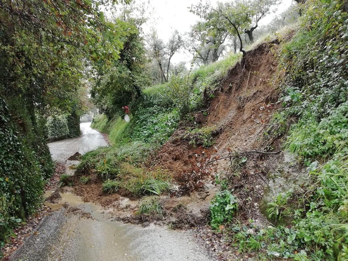 Maltempo, bufera di vento e pioggia scuote la Ciociaria: disagi e paura ovunque