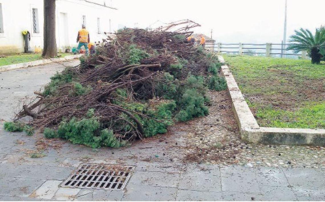 Ferentino, cimitero ancora chiuso ai visitatori: danni alle tombe