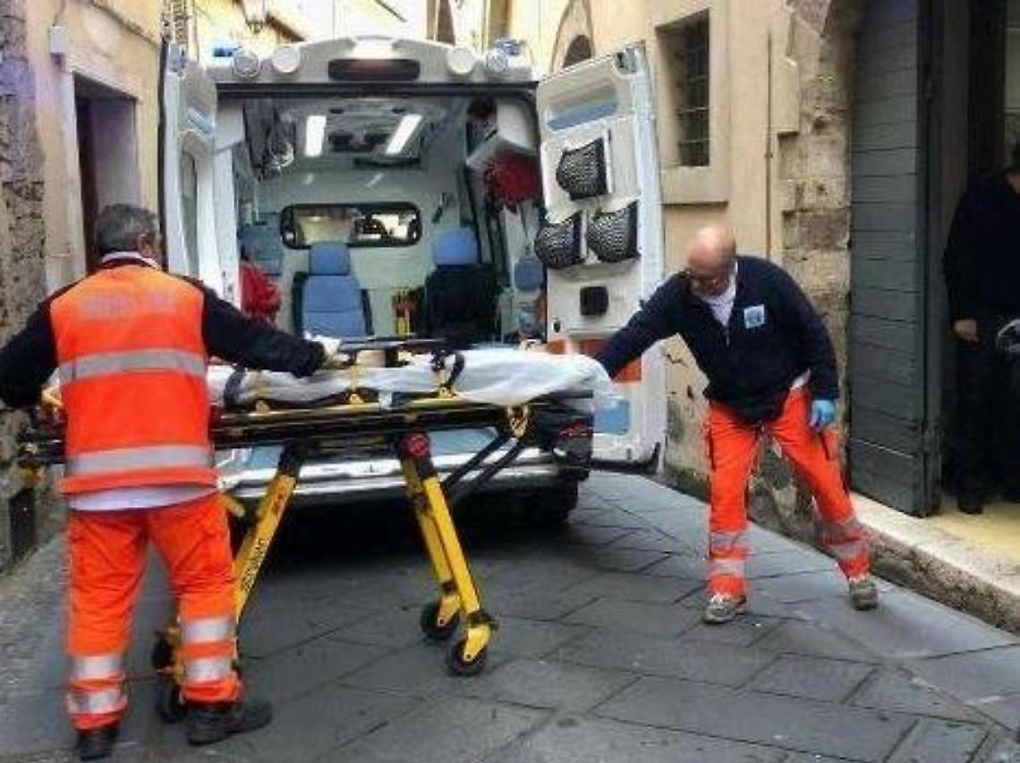 Anagni, l'ex consigliere Cipriani investito in pieno centro