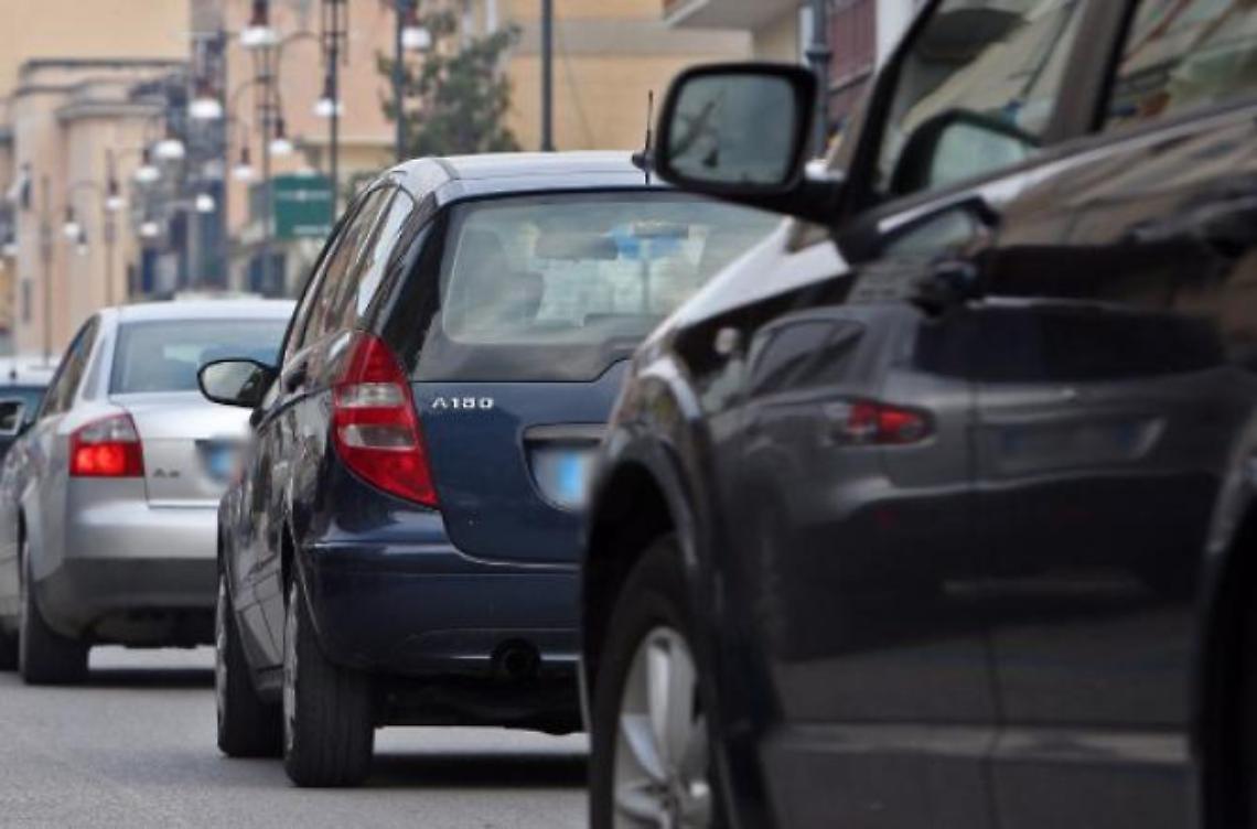Inquinamento ambientale: da lunedì targhe alterne in centro