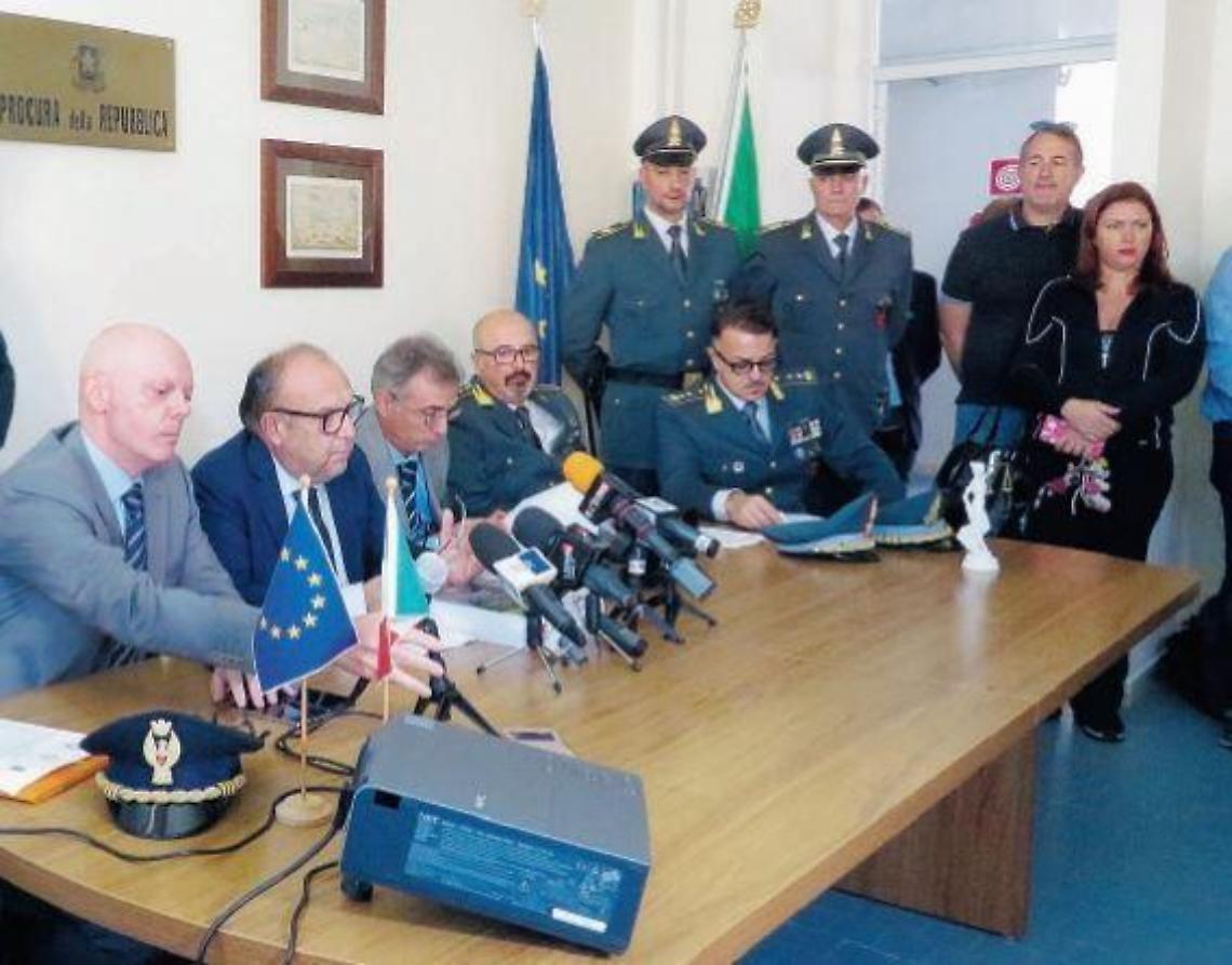 Truffa immigrati, ora si teme per i posti di lavoro: appello dei dipendenti