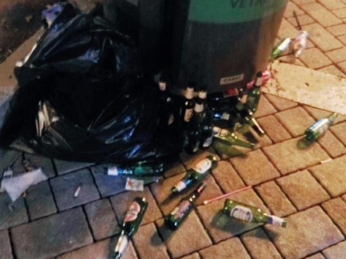 Notti da Bronx: giovani ubriache portate a spalla, alcol e droga. Un incubo