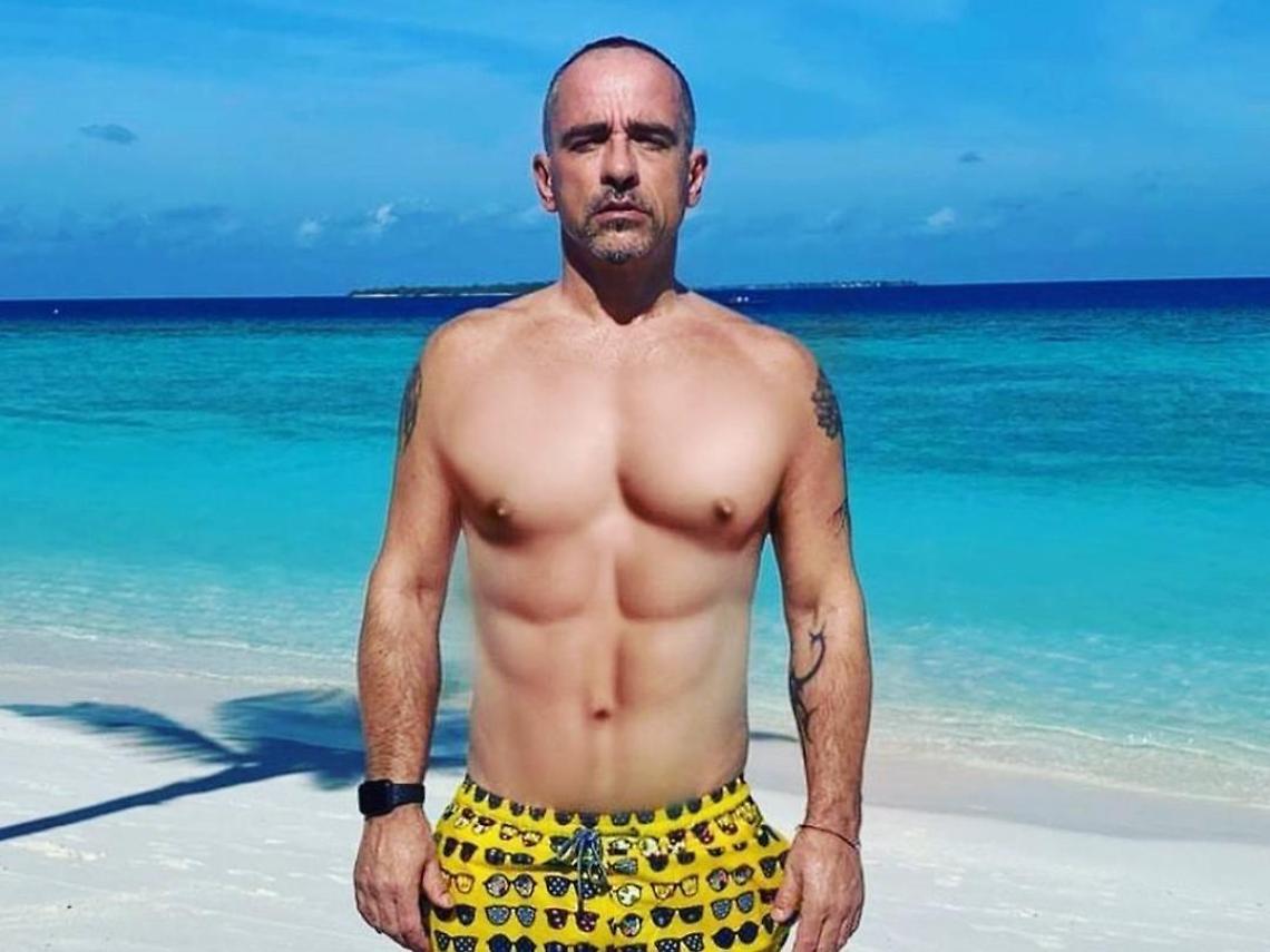 I fan ad Eros: troppa pancia. La risposta: il mio fisico da urlo