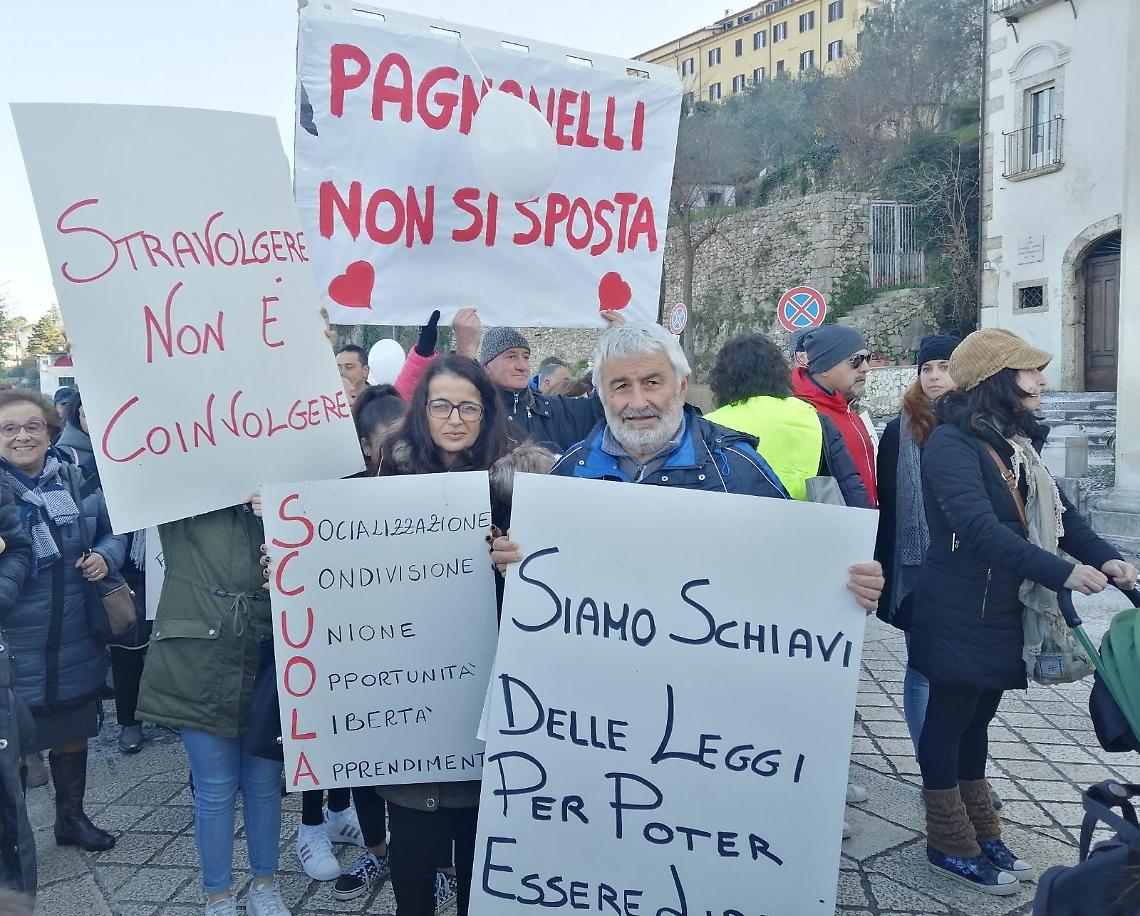 Arpino, orario delle lezioni contestato: si accende il dibattito