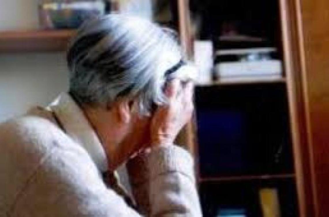 Si finge addetta comunale per derubare una pensionata: 23enne denunciata