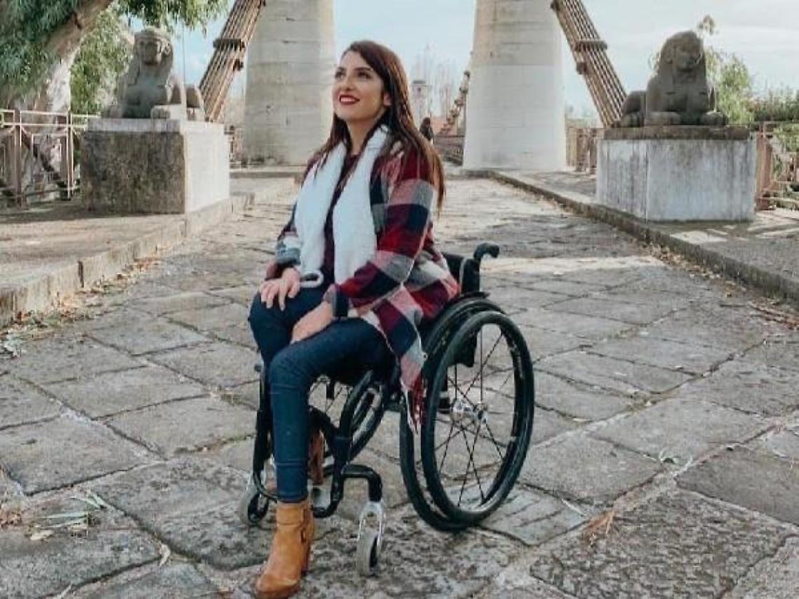 La mamma seduta diventata influencer: la commovente storia di Laura Miola