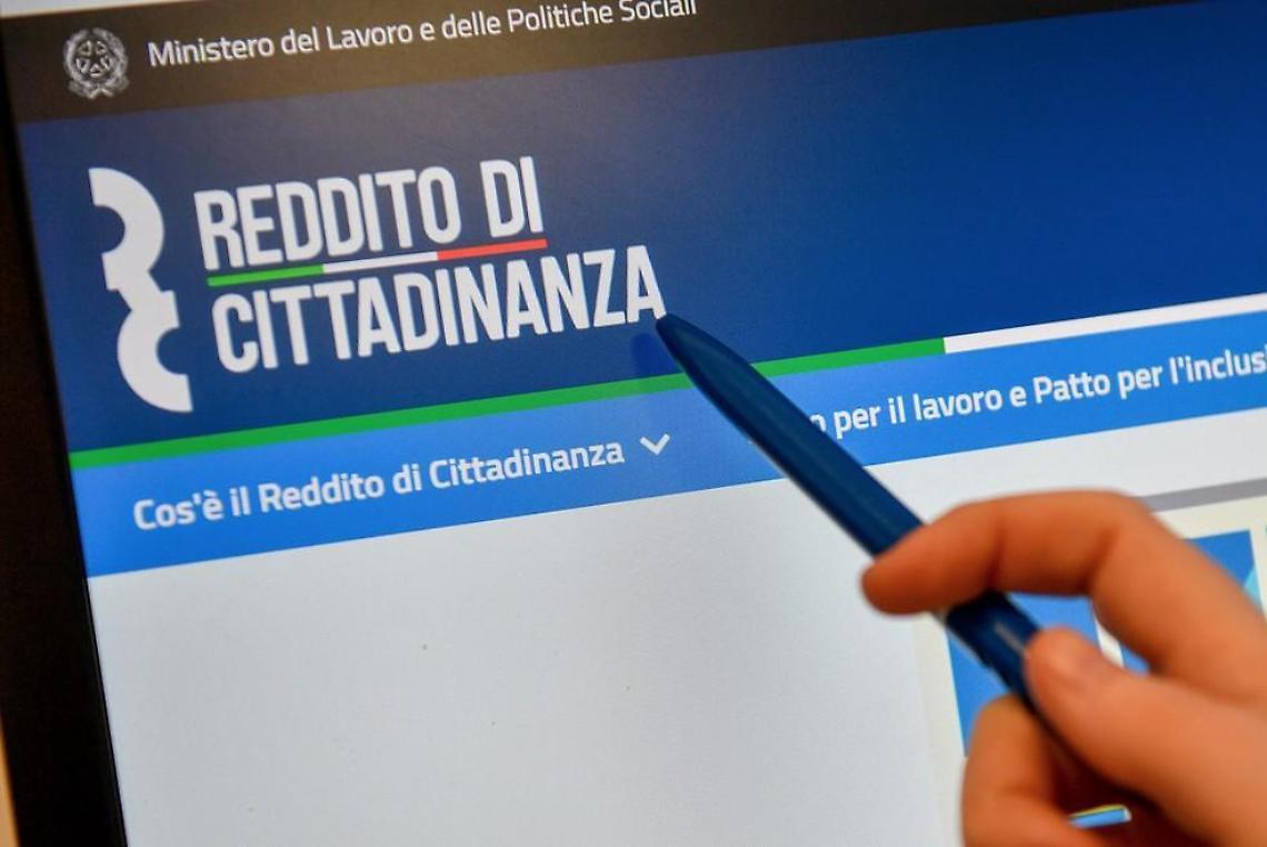 Reddito di cittadinanza: nel mirino centinaia di beneficiari, specie straniere