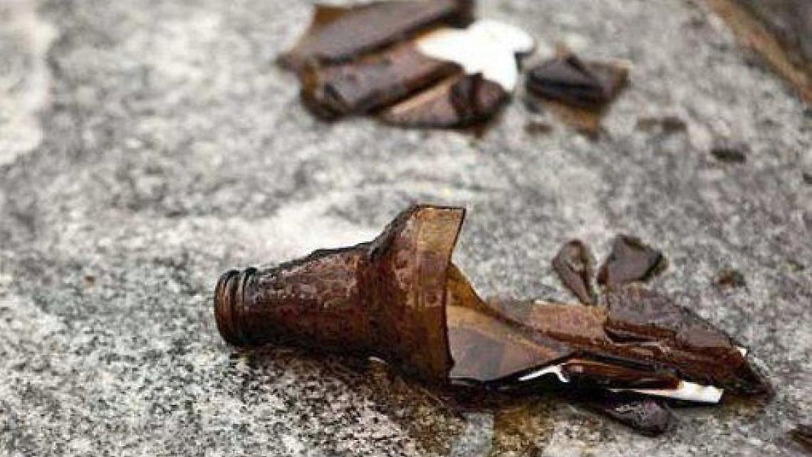Furia vandalica in centro città, l'intera comunità contro i bulli