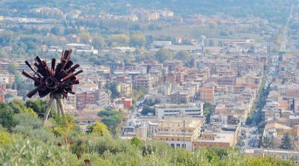 Coronavirus, il silenzioso risveglio di Cassino. Stop catechismo. Anziano stabile