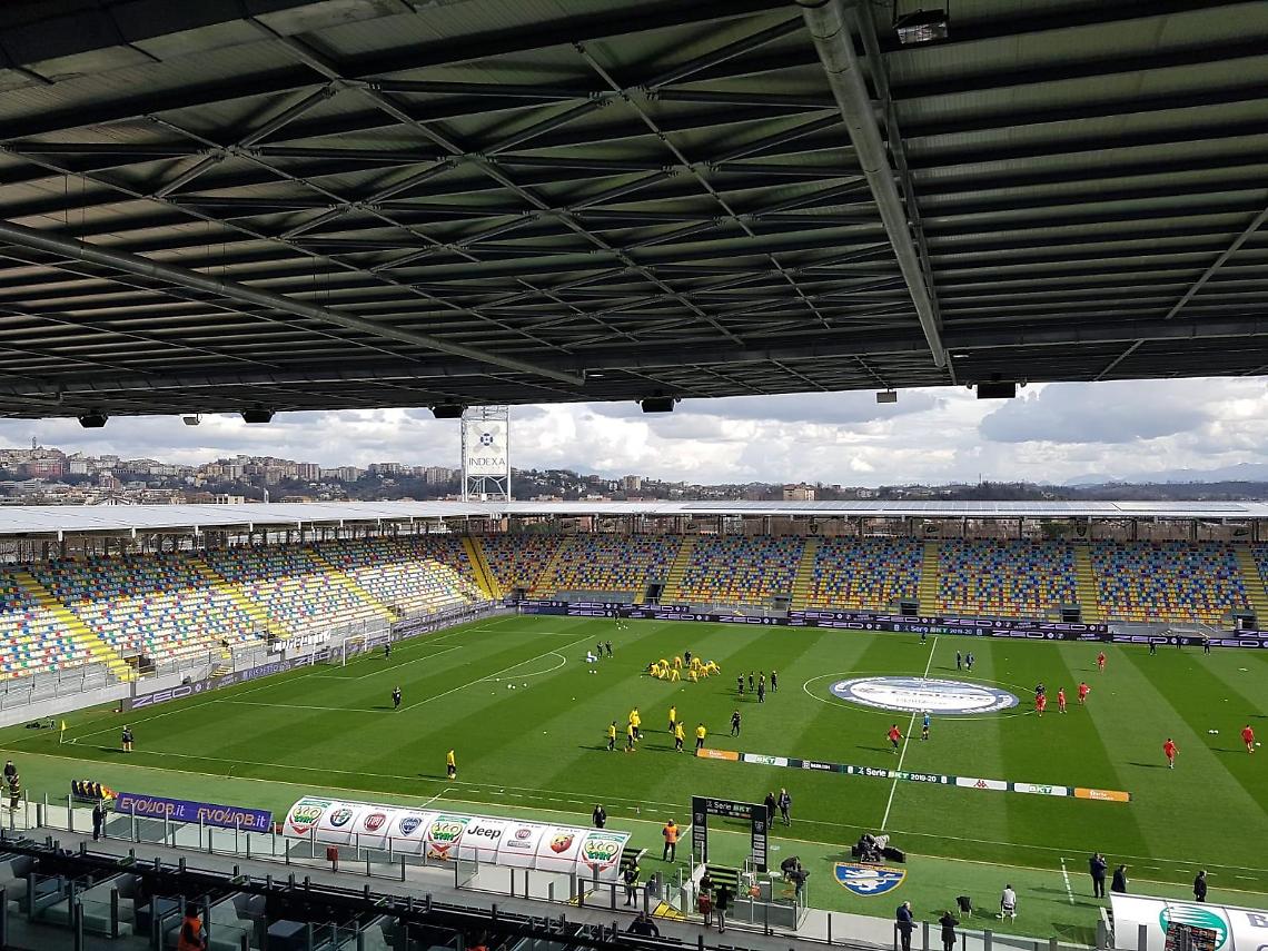 Il Frosinone 'crolla' con la Cremonese: tante sviste arbitrali...ma non solo
