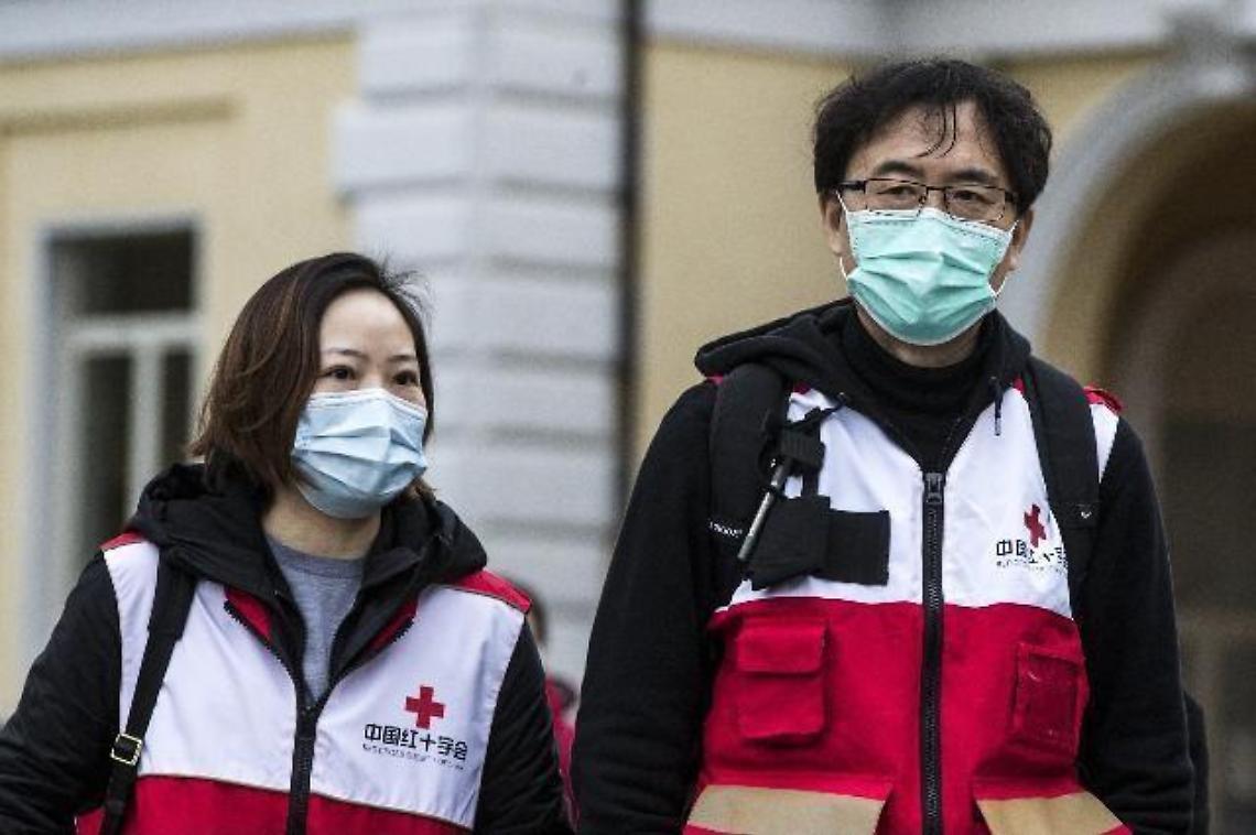 Coronavirus, il messaggio dei medici cinesi: "Il nemico si può sconfiggere"