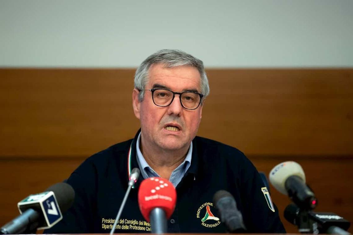 Il contagio cresce ancora ma rallenta. Brusca, invece, la crescita dei morti, solo oggi 743