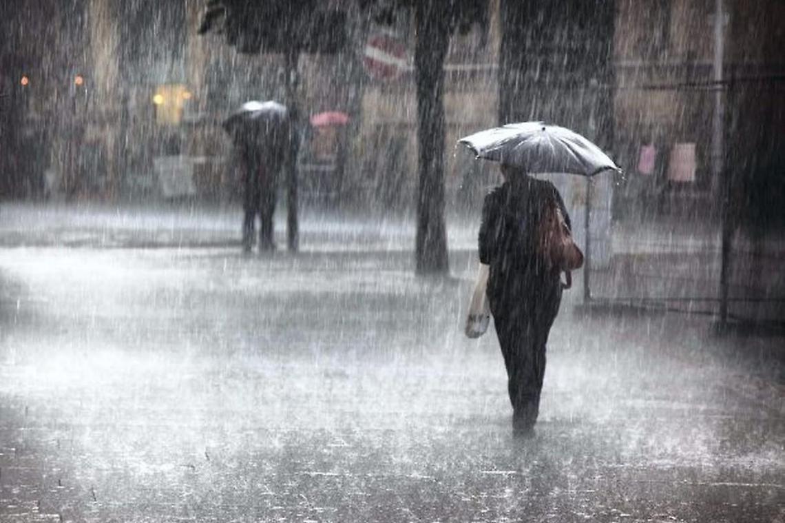 Maltempo, scatta l'allerta meteo: da domani tornano i temporali