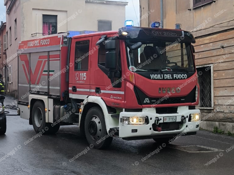 A fuoco una minicar a Ceccano