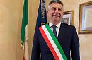 Ambulante non in regola aggredisce il sindaco Salera