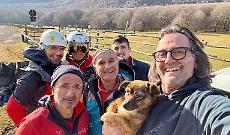 Rimane per otto giorni in mezzo alla neve: salvato un cagnolino