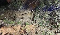 Frana sulla strada provinciale in via Castello