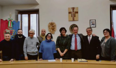 Sui lavori Querqui fa muro