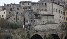 Rischio crolli, famiglie evacuate