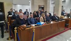 Al Comune calma piatta apparente