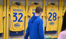 Dem Supermercati porta i bambini di "Peter Pan OdV" allo stadio