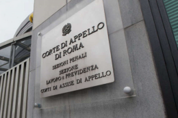 Calci e pugni alla moglie anche davanti al figlio. Pena confermata in appello