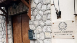 Lite per una donna contesa. Investe con l'auto il "rivale": arrestato per tentato omicidio