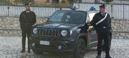 Molesta i clienti di un chiosco durante la festa in piazza. Chiesto il daspo Willy per un ventitreenne