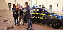 Autoriciclaggio con aziende cinesi. Nove arresti