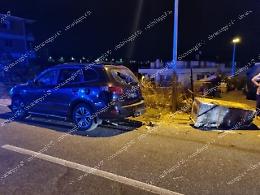 Con l'auto contro un muretto, tragedia sfiorata al Giglio