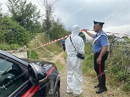 Nove colpi sparati contro lo zio e il cugino