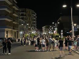 Buona la prima dell’isola pedonale a via Aldo Moro