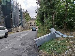 Vecchi frigoriferi abbandonati. La  Tari aumenta ma l'emergenza rifiuti resta