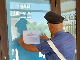 Il bar è ritrovo di pregiudicati e consumatori di stupefacenti. Sospesa l'attività