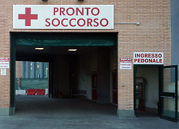 Aggredito nella notte da quattro persone. Ferito un trentatreenne 