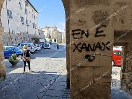 Scritte sui travertini di Porta San Francesco