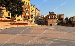 Centro storico, vietato giocare a pallone 