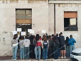 Sicurezza dello stabile. Scioperano gli studenti del liceo "Gioberti"