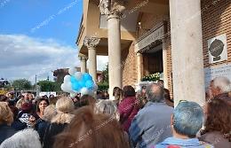 Lacrime e applausi per l'ultimo saluto a Sergio Cellitti