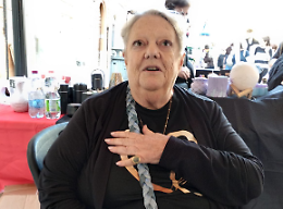 Anna Paratore, la mamma di Giorgia Meloni, torna al mercatino di Sora 